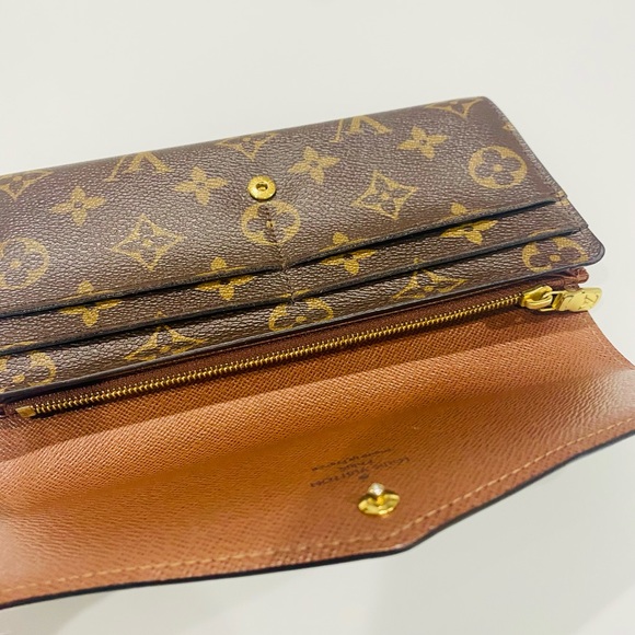 Authentic Louis Vuitton Sarah Monogram Wallet - Picture 7 of 10